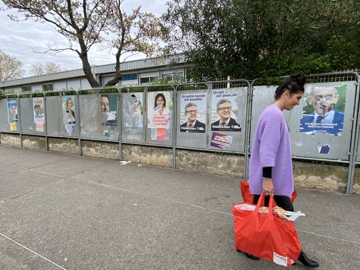 Electoral signs installed in the Paillade district, in Montpellier (Hérault), on April 12, 2022.   (RAPHAEL GODET / FRANCEINFO)