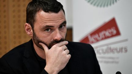 Le secrétaire général des Jeunes Agriculteurs, Pierrick Horel, lors d'une réunion à Paris, le 1er février 2024. (STEPHANE DE SAKUTIN / AFP)