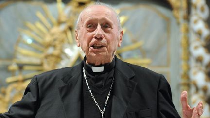 Le cardinal&nbsp;Roger Etchegaray lors d'une conférence à Espelette (Pyrénées-Atlantiques), le 26 août 2014.&nbsp; (GAIZKA IROZ / AFP)