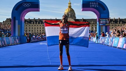 L'or sur marathon, le bronze sur 5 000 m et 10 000 m : le triplé 