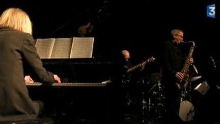 Le maigre feu de la nonne en hiver et Carla Bley au Reims Jazz Festival
 (Culturebox)