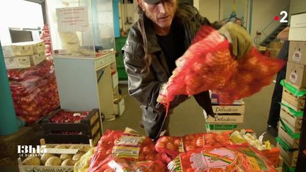 VIDEO. Au cœur de Rungis avec le réseau d'épiceries solidaires Andes qui vient y faire son marché en récupérant les invendus