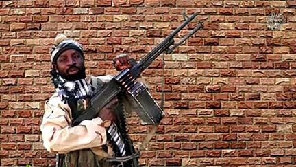 Capture d'écran d'une vidéo de propagande du groupe islamiste Boko Haram montrant son chef Abubakar Shekau (HANDOUT / BOKO HARAM)