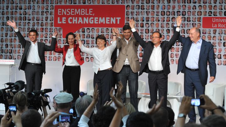 (De G. &agrave; D.) Manuel Valls, S&eacute;gol&egrave;ne Royal, Martine Aubry, Arnaud Montebourg, Fran&ccedil;ois Hollande et Jean-Michel Baylet, candidats &agrave; la primaire socialiste, le 28 ao&ucirc;t 2011 &agrave; La Rochelle. (PIERRE ANDRIEU / AFP)