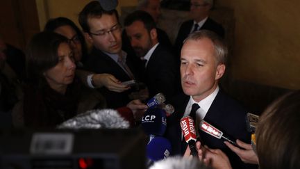 Le président de l'Assemblée nationale, François de Rugy, s'exprime devant les journalistes au palais Bourbon, le 29 novembre 2017. (PATRICK KOVARIK / AFP)