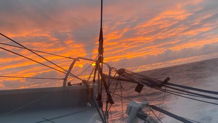 Coucher de soleil sur l'océan Indien au sud de l'Australie (Thomas Ruyant / TR Racing)