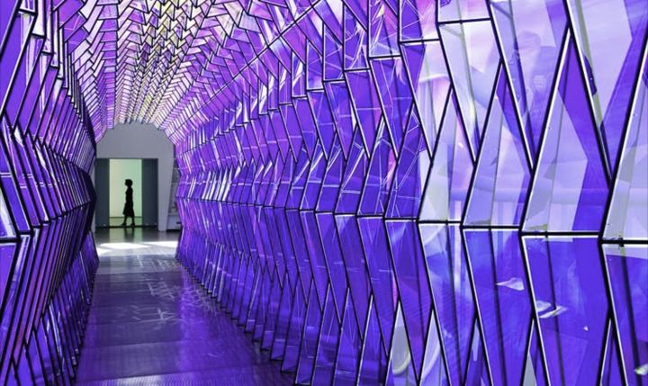 "One way colour tunnel", une installation de l'artiste Olafur Eliasson
 (DR)