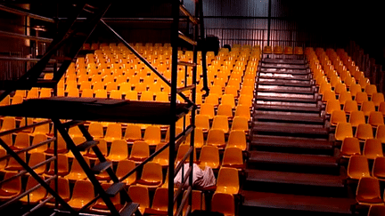 Un hangar industriel transformé en salle de spectacle
 (France 3)