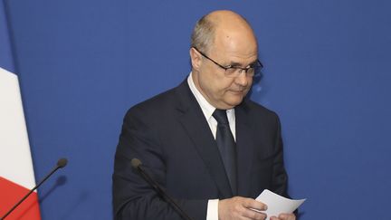 Bruno Le Roux annonce son départ du ministère de l'Intérieur à Bobigny (Seine-Saint-Denis),&nbsp;le 21 mars 2017. (JACQUES DEMARTHON / AFP)