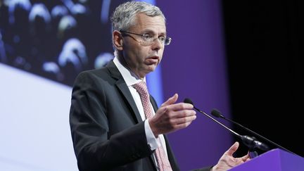 Le patron d'Alcatel, Michel Combes, lors d'une assembl&eacute;e g&eacute;n&eacute;rale du groupe, le 26 mai 2015.&nbsp; (THOMAS SAMSON / AFP)