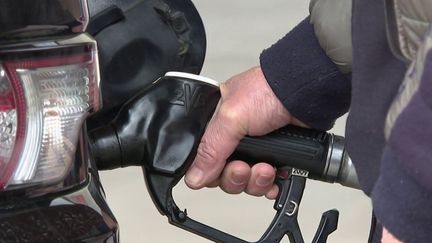 Prix des carburants : de nombreux Français vont faire leur plein en Espagne