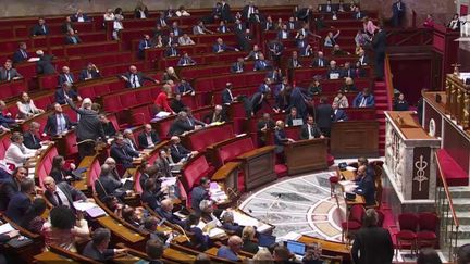 Budget 2025 : tous les chemins mènent vers un probable 49.3 (France 2)