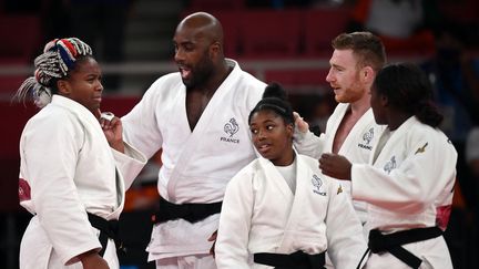 Romane Dicko, Teddy Riner, Axel Clerget et Clarisse Agbégnénou en route pour une médaille, lors des Jeux de Tokyo, le 31 juillet 2021. (FRANCK FIFE / AFP)