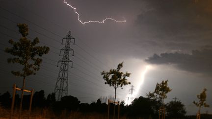 Météo France a placé&nbsp;l'Ariège, la Haute-Garonne, le Gers, les Pyrénées-Atlantiques, les Hautes-Pyrénées, le Tarn et le Tarn-et-Garonne en vigilance orange aux orages, lundi 8 juillet 2019.&nbsp; (LIONEL BONAVENTURE / AFP)