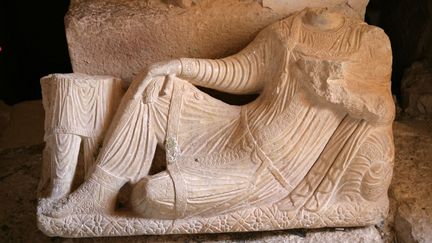 Haut-relief funéraire du IIIe siècle de la Vallée des tombes, à Palmyre, en Syrie (septembre 2020) (MANUEL COHEN / MANUEL COHEN)