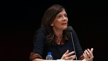 La journaliste du "Monde" Ariane Chemin, lors d'un débat, au Palais des congrès du Mans (Sarthe), le 3 octobre 2017. (MAXPPP)