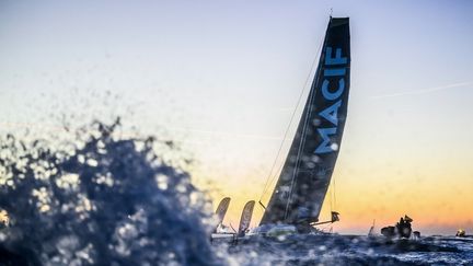 Vendée Globe : bateaux plus performants, conditions météo favorables...On vous explique pourquoi Charlie Dalin a pulvérisé le record d'Armel Le Cléac'h