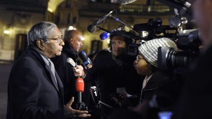 Le sénateur de la Réunion, Jean-Paul Virapoullé (UMP), chef de file du mouvement La Relève, à Paris, le 19 février 2009 (AFP Photos)