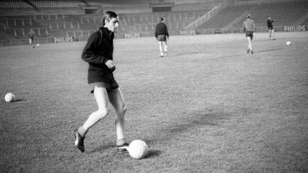 Johan Cruyff, à l'entrainement du FC Barcelone au stade du Camp Nou, en janvier 1970. (MAXPPP)