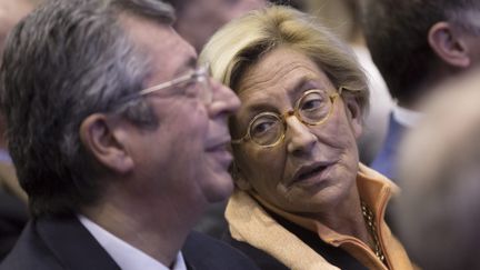 Patrick et Isabelle Balkany lors d'un meeting de Valérie Pécresse à Issy-les-Moulineaux, le 9 décembre 2015. (MAXPPP)