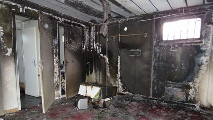 La mosqu&eacute;e d'Aix-les-Bains (Savoie) incendi&eacute;e le 8 janvier 2015, au lendemain de l'attentat qui a vis&eacute; la r&eacute;daction de "Charlie Hebdo". (  MAXPPP)