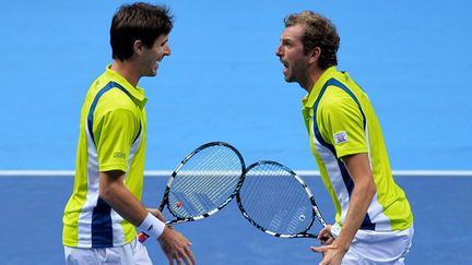 Le double français Benneteau/Roger-Vasselin se qualifie pour les demi-finale du Masters (GLYN KIRK / AFP)