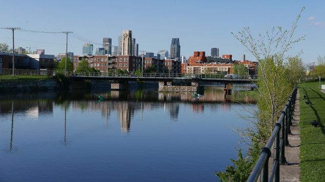 &nbsp; (Le canal de Lachine à hauteur du marché Atwater © E Langlois)