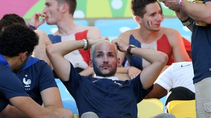 &nbsp; (Des fans des Bleus déçus au coup de sifflet de final de France-Allemagne © Maxppp)