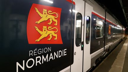 Les trains TER reliant Paris et la Normandie, à Caen (Calvados), le 27 août 2021.&nbsp; (MAXPPP)