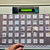 Boulogne-Billancourt fait partie des quelques villes en France qui proposent dans ses bureaux de vote des machines à voter, depuis 2007 pour la ville des Hauts-de-Seine. (STEPHANE MILHOMME / RADIOFRANCE)