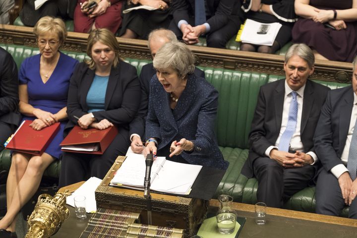 La Première ministre britannique Theresa May devant la chambre des Communes, mercredi 12 décembre 2018 à Londres (Royaume-Uni). (MARK DUFFY / AFP)