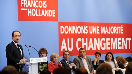 Le pr&eacute;sident &eacute;lu, Fran&ccedil;ois Hollande, donne un discours &agrave; l'occasion du Conseil national du Parti socialiste &agrave; Paris, le 14 mai 2012. (BERTRAND GUAY / AFP)