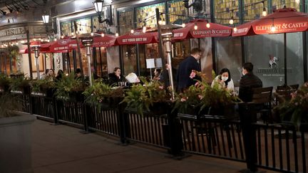 Selon une étude américaine, les restaurants sont les lieux où l'on est le plus susceptible d'attraper le Covid-19 (SCOTT OLSON / GETTY IMAGES NORTH AMERICA)