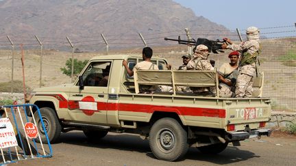 Les forces de sécurité séparatistes patrouillent à Aden, dans le sud du Yemen, le 10 décembre 2019. (FAWAZ SALMAN / REUTERS)