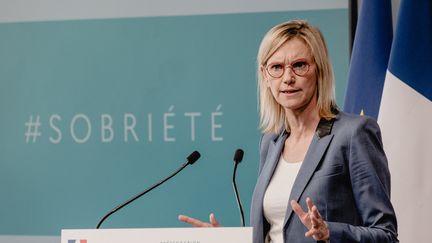 Agnès Pannier-Runacher, la ministre de la Transition énergétique, présente le plan de sobriété du gouvernement, le 6 octobre 2022, à Paris. (MAXIME GRUSS / HANS LUCAS / AFP)