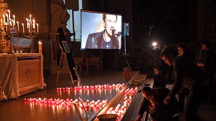 Johnny : eillée dans l'église Saint Roch
 (Eric FEFERBERG / AFP)