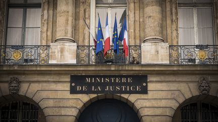 Le Conseil constitutionnel a validé la subordination des procureurs au ministère de la Justice. (LIONEL BONAVENTURE / AFP)