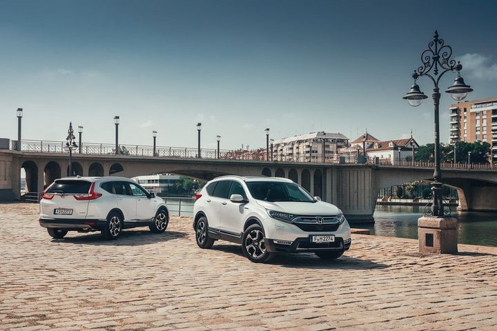 Le nouveau Honda CR-V hybride, pas le côté "bestial" du RAV4 mais une valeur sûre et moins cher. (HONDA POUR FRANCE INFO)