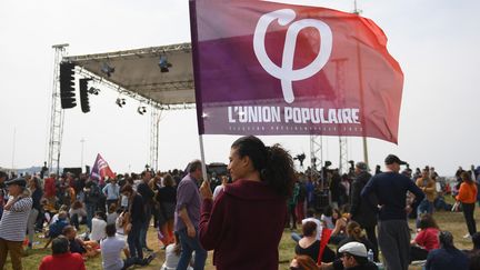 Lors du meeting de Jean-Luc Mélenchon à Marseille, le 27 mars 2022. (CLEMENT MAHOUDEAU / AFP)