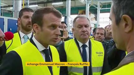 En visite de l'usine Whirlpool d'Amiens, Emmanuel Macron est interpellé par François Ruffin