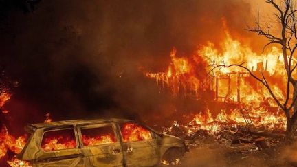 Des milliers de personnes ont été évacuées de plusieurs zones de Californie en raison de feux de forêt provoqués par une vague de chaleur. (France 2)