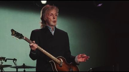 Paul McCartney enflamme Paris à 82 ans