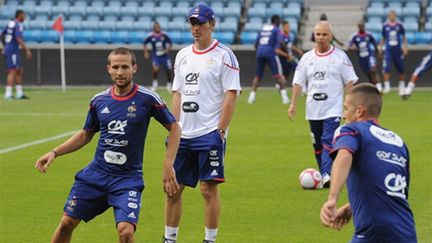 Le Lillois Yohan Cabaye sous les yeux de Laurent Blanc