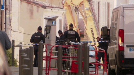 C’est une course contre le temps qui se joue après le drame de la rue de Tivoli à Marseille, pour tenter de retrouver des survivants. Le point avec Nathalie Ramirez, lundi 10 avril, en direct de Marseille. (France 3)