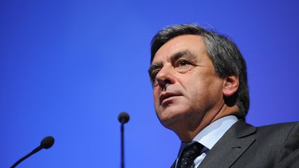 Fran&ccedil;ois Fillon lors d'un meeting &agrave; Olivet (Loiret), le 9 d&eacute;cembre 2015. (GUILLAUME SOUVANT / AFP)