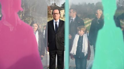 &nbsp; (François Hollande inaugure le monument consacré à la fraternisation © MAXPPP)