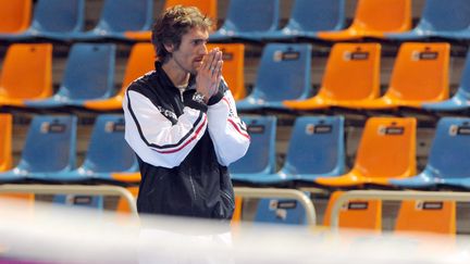 Nicolas Escudé (ici en février 2009 lors d'un match de Fed Cup) va intégrer l'équipe du nouveau président de la FFT, Gilles Moretton. (ALAIN JOCARD / AFP)