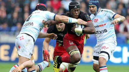 &nbsp; (Maro Itoje échappe à Chris Masoe. Il est l'homme du match, remporté par les Londoniens. © Seconds Left/Shutterstock/SIPA)