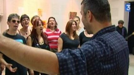 Rockale, une chorale rock à la Fête de la musique
 (Culturebox)