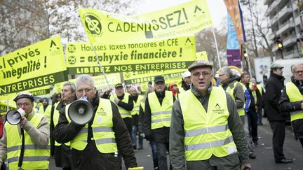  (Manifestation des patrons devant Bercy à Paris le 1er décembre © Maxppp)